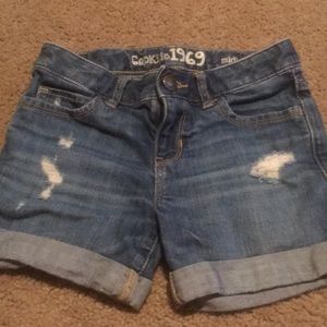 Gap kids girls size 8 midi denim shorts
